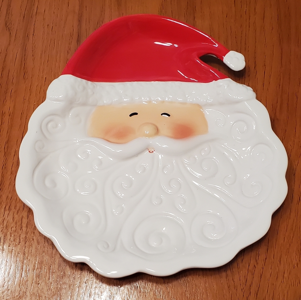 🎅Santa Plate, ceramic 11 x 11.5in white and red